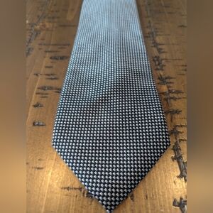 Nautica 100% silk tie